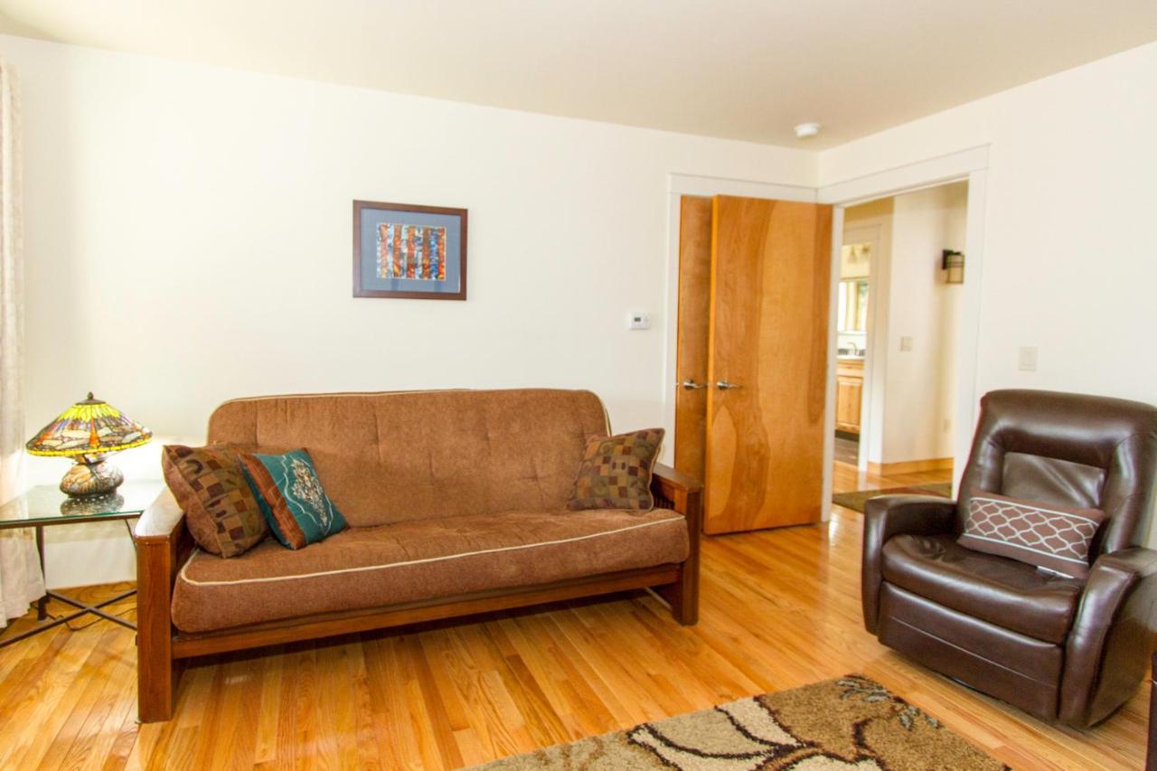 Eagle Peak Guesthouse Eagle River 외부 사진